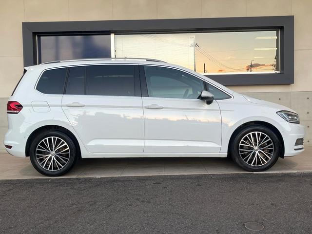 ゴルフトゥーラン TSI ハイライン DiscoverPro カープレイ ブラインドスポットアシスト アダプティブクルコン シートヒーター パワーバックドア バックカメラ Bluetooth スマートキー OP17インチAW フルセグ(19枚目)