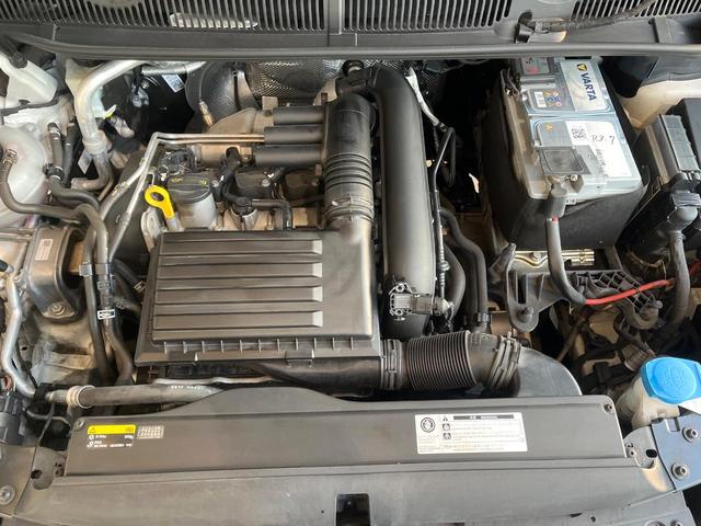 ゴルフトゥーラン TSI ハイライン DiscoverPro カープレイ ブラインドスポットアシスト アダプティブクルコン シートヒーター パワーバックドア バックカメラ Bluetooth スマートキー OP17インチAW フルセグ(20枚目)