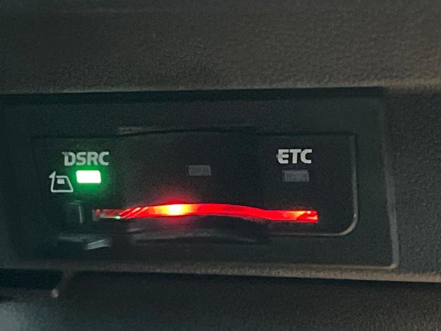 ゴルフトゥーラン TSI ハイライン DiscoverPro カープレイ ブラインドスポットアシスト アダプティブクルコン シートヒーター パワーバックドア バックカメラ Bluetooth スマートキー OP17インチAW フルセグ(43枚目)