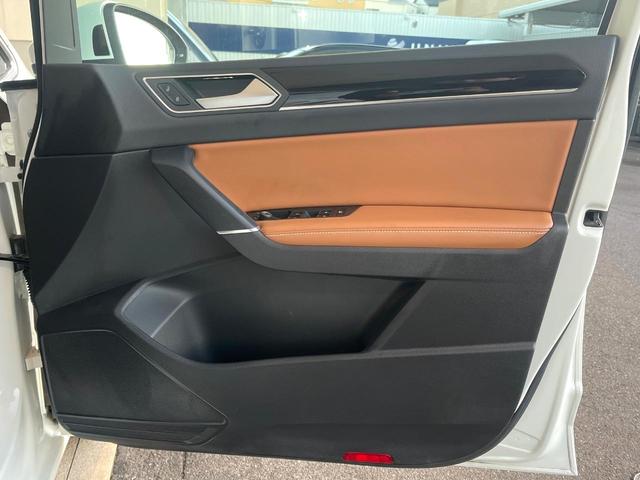 ゴルフトゥーラン TSI ハイライン DiscoverPro カープレイ ブラインドスポットアシスト アダプティブクルコン シートヒーター パワーバックドア バックカメラ Bluetooth スマートキー OP17インチAW フルセグ(54枚目)