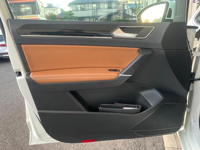 ゴルフトゥーラン TSI ハイライン DiscoverPro カープレイ ブラインドスポットアシスト アダプティブクルコン シートヒーター パワーバックドア バックカメラ Bluetooth スマートキー OP17インチAW フルセグ(55枚目)