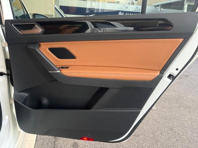 ゴルフトゥーラン TSI ハイライン DiscoverPro カープレイ ブラインドスポットアシスト アダプティブクルコン シートヒーター パワーバックドア バックカメラ Bluetooth スマートキー OP17インチAW フルセグ(56枚目)