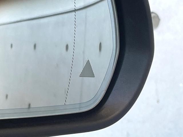 Cクラスステーションワゴン C200 ステーションワゴン スポーツ レーダーセーフティパッケージ 黒革シート シートヒーター アダプティブクルコン ブラインドスポットアシスト ヘッドアップディスプレイ エアサス 純正ナビ バックカメラ パワーバックドア 禁煙 ETC(4枚目)