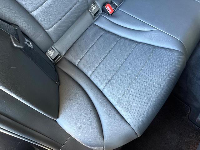 Cクラスステーションワゴン C200 ステーションワゴン スポーツ レーダーセーフティパッケージ 黒革シート シートヒーター アダプティブクルコン ブラインドスポットアシスト ヘッドアップディスプレイ エアサス 純正ナビ バックカメラ パワーバックドア 禁煙 ETC(45枚目)