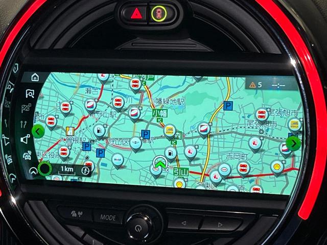 ●純正ナビ：一体感のあるナビは、高級感ある車内を演出してくれます。オーディオ機能も充実しておりますので、運転もより楽しめます♪