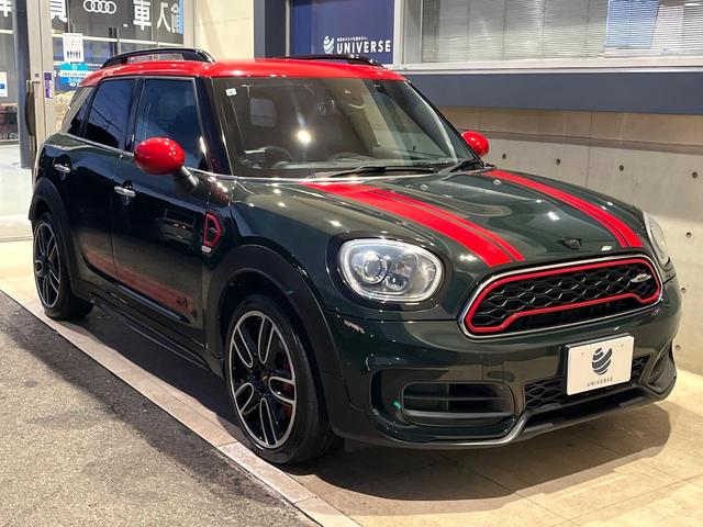 高透明度のガラス皮膜で撥水はもちろん、上質なツヤ・光沢を実現。紫外線や酸性雨から大切な愛車を保護し、色あせ・劣化を防止。「弾スプラッシュコート」、「弾プリミッサコート」からお選びいただけます。