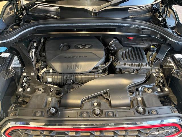 ●当店では、各メーカーの専用診断テスターを導入。国家資格を持つテクニカルスタッフも常駐しておりますので、万が一の際にも安心してご利用いただけます。