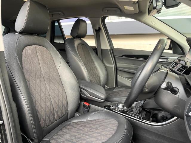 X1 xDrive 18d xライン アドバンスドアクティブセーフティパッケージ コンフォートパッケージ OP19インチAW アダプティブクルコン ヘッドアップディスプレイ シートヒーター パワーバックドア 純正ナビ バックカメラ 禁煙車(8枚目)