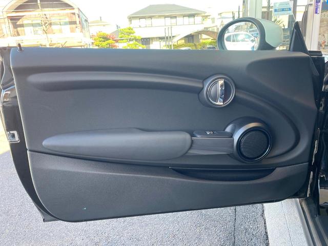 ＭＩＮＩ クーパーＤ　カメラ／パーキングアシストＰＫＧ　ペッパーＰＫＧ　ＬＥＤヘッドライト　１オーナー　禁煙車　純正ナビ　リアビューカメラ　インテリジェントセーフティー　ＥＴＣ　Ｂｌｕｅｔｏｏｔｈ　コンフォートアクセス（30枚目）