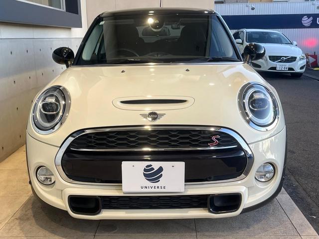 ＭＩＮＩ クーパーＳ　カメラ／パーキングアシストパッケージ　ペッパーパッケージ　アダプティブクルコン　純正ナビ　コンフォートアクセス　ＬＥＤヘッドライト　ユニオンジャックテールライト　インテリジェントセーフティ　禁煙車（14枚目）