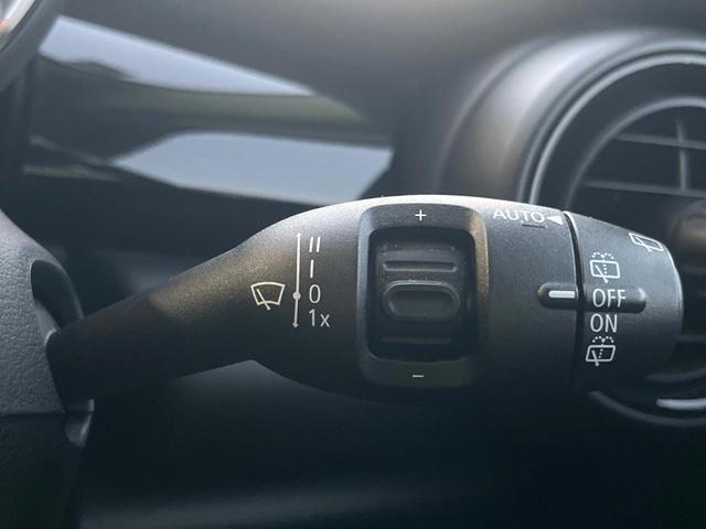 ＭＩＮＩ クーパーＳ　カメラ／パーキングアシストパッケージ　ペッパーパッケージ　アダプティブクルコン　純正ナビ　コンフォートアクセス　ＬＥＤヘッドライト　ユニオンジャックテールライト　インテリジェントセーフティ　禁煙車（26枚目）