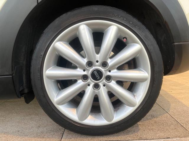 ＭＩＮＩ クーパーＳ　カメラ／パーキングアシストパッケージ　ペッパーパッケージ　アダプティブクルコン　純正ナビ　コンフォートアクセス　ＬＥＤヘッドライト　ユニオンジャックテールライト　インテリジェントセーフティ　禁煙車（41枚目）