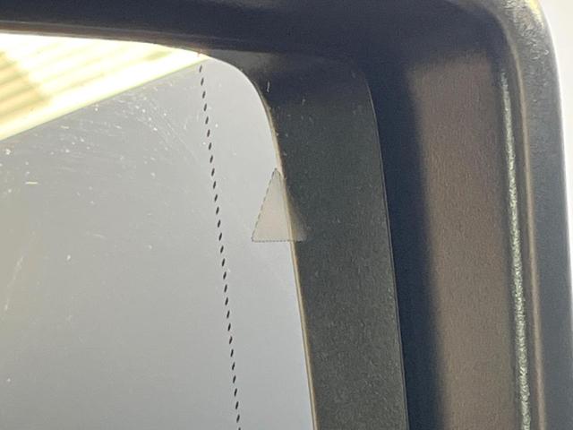 ジープ・ラングラーアンリミテッド サハラ　１オーナー　禁煙車　黒革シート　アダプティブクルコン　ブラインドスポットアシスト　純正ナビ　カープレイ　バックカメラ　シートヒーター　ＡＬＰＩＮＥオーディオシステム　スマートキー　Ｂｌｕｅｔｏｏｔｈ（3枚目）