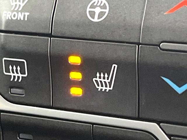 ジープ・ラングラーアンリミテッド サハラ　１オーナー　禁煙車　黒革シート　アダプティブクルコン　ブラインドスポットアシスト　純正ナビ　カープレイ　バックカメラ　シートヒーター　ＡＬＰＩＮＥオーディオシステム　スマートキー　Ｂｌｕｅｔｏｏｔｈ（6枚目）