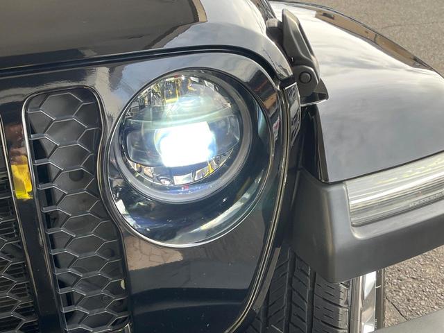 ジープ・ラングラーアンリミテッド サハラ　１オーナー　禁煙車　黒革シート　アダプティブクルコン　ブラインドスポットアシスト　純正ナビ　カープレイ　バックカメラ　シートヒーター　ＡＬＰＩＮＥオーディオシステム　スマートキー　Ｂｌｕｅｔｏｏｔｈ（12枚目）