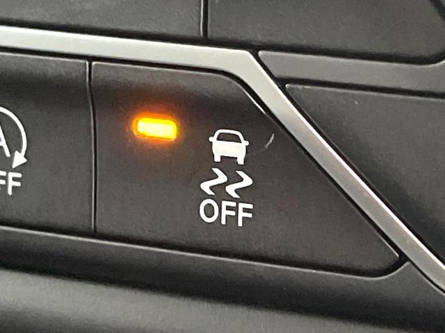 ジープ・ラングラーアンリミテッド サハラ　１オーナー　禁煙車　黒革シート　アダプティブクルコン　ブラインドスポットアシスト　純正ナビ　カープレイ　バックカメラ　シートヒーター　ＡＬＰＩＮＥオーディオシステム　スマートキー　Ｂｌｕｅｔｏｏｔｈ（35枚目）