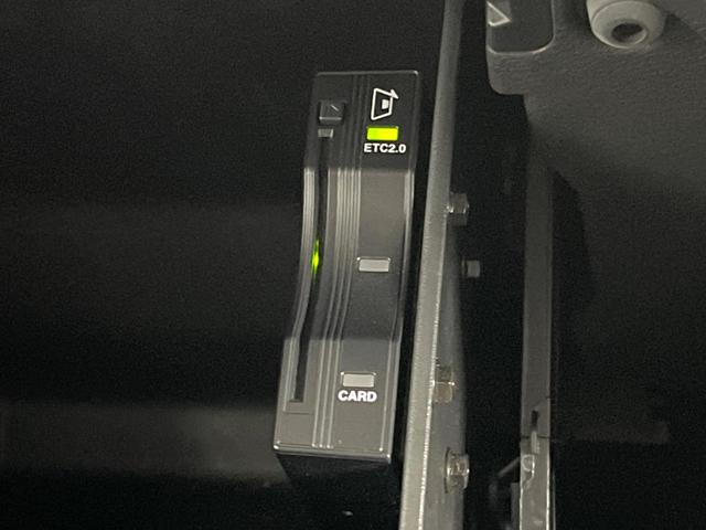 ジープ・ラングラーアンリミテッド サハラ　１オーナー　禁煙車　黒革シート　アダプティブクルコン　ブラインドスポットアシスト　純正ナビ　カープレイ　バックカメラ　シートヒーター　ＡＬＰＩＮＥオーディオシステム　スマートキー　Ｂｌｕｅｔｏｏｔｈ（41枚目）