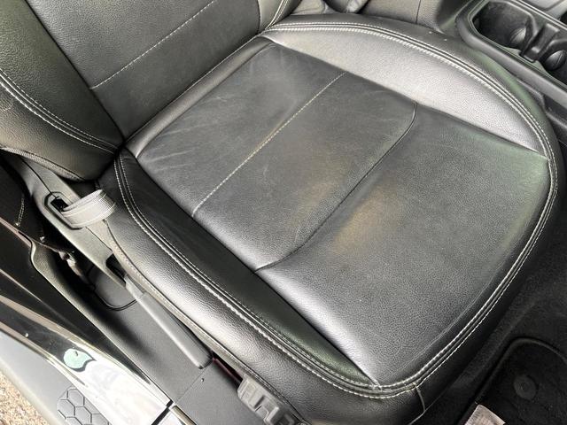 ジープ・ラングラーアンリミテッド サハラ　１オーナー　禁煙車　黒革シート　アダプティブクルコン　ブラインドスポットアシスト　純正ナビ　カープレイ　バックカメラ　シートヒーター　ＡＬＰＩＮＥオーディオシステム　スマートキー　Ｂｌｕｅｔｏｏｔｈ（45枚目）