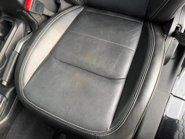 ジープ・ラングラーアンリミテッド サハラ　１オーナー　禁煙車　黒革シート　アダプティブクルコン　ブラインドスポットアシスト　純正ナビ　カープレイ　バックカメラ　シートヒーター　ＡＬＰＩＮＥオーディオシステム　スマートキー　Ｂｌｕｅｔｏｏｔｈ（46枚目）