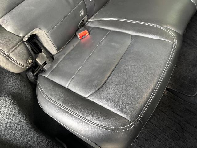 ジープ・ラングラーアンリミテッド サハラ　１オーナー　禁煙車　黒革シート　アダプティブクルコン　ブラインドスポットアシスト　純正ナビ　カープレイ　バックカメラ　シートヒーター　ＡＬＰＩＮＥオーディオシステム　スマートキー　Ｂｌｕｅｔｏｏｔｈ（47枚目）