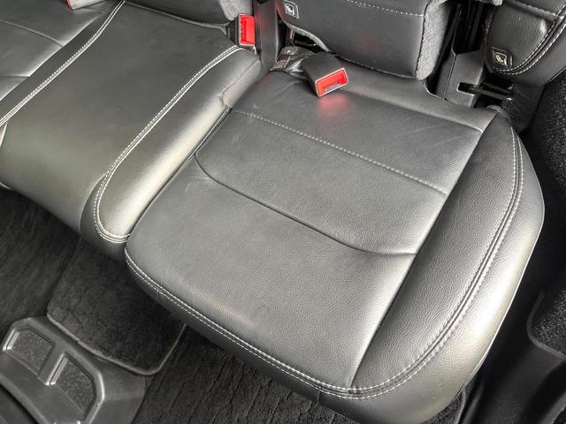 ジープ・ラングラーアンリミテッド サハラ　１オーナー　禁煙車　黒革シート　アダプティブクルコン　ブラインドスポットアシスト　純正ナビ　カープレイ　バックカメラ　シートヒーター　ＡＬＰＩＮＥオーディオシステム　スマートキー　Ｂｌｕｅｔｏｏｔｈ（48枚目）