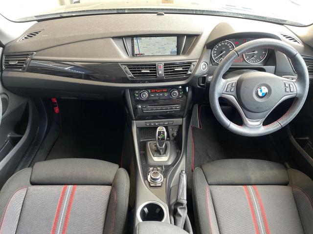 Ｘ１ ｓＤｒｉｖｅ　２０ｉ　スポーツ　ナビゲーションパッケージ　パーキングサポートパッケージ　バックカメラ　Ｂｌｕｅｔｏｏｔｈ　ＣＤ／ＤＶＤ再生　アイドリングストップ　デュアルオートエアコン　純正１８インチアルミホイール　ＥＴＣ　禁煙車（2枚目）