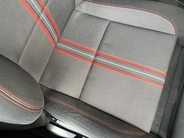 Ｘ１ ｓＤｒｉｖｅ　２０ｉ　スポーツ　ナビゲーションパッケージ　パーキングサポートパッケージ　バックカメラ　Ｂｌｕｅｔｏｏｔｈ　ＣＤ／ＤＶＤ再生　アイドリングストップ　デュアルオートエアコン　純正１８インチアルミホイール　ＥＴＣ　禁煙車（43枚目）