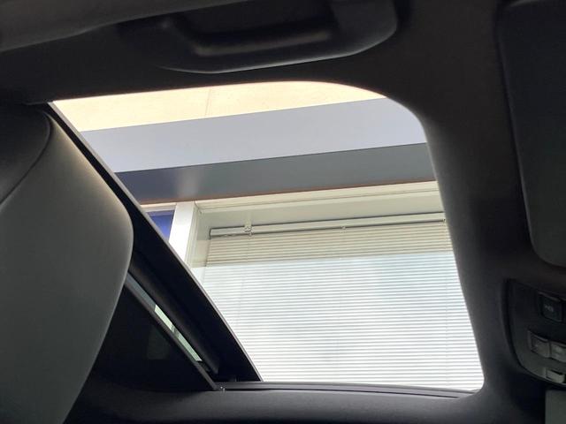 Aクラス A180 スポーツ AMGレザーエクスクルーシブパッケージ レーダーセーフティパッケージ サンルーフ 黒革シート 後期型 カープレイ 純正ナビ バックカメラ キーレスゴー シートヒーター Bluetooth 禁煙車(4枚目)