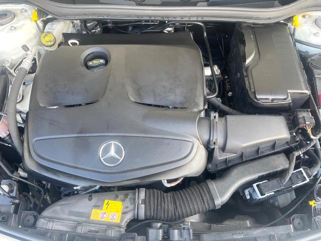 Aクラス A180 スポーツ AMGレザーエクスクルーシブパッケージ レーダーセーフティパッケージ サンルーフ 黒革シート 後期型 カープレイ 純正ナビ バックカメラ キーレスゴー シートヒーター Bluetooth 禁煙車(20枚目)