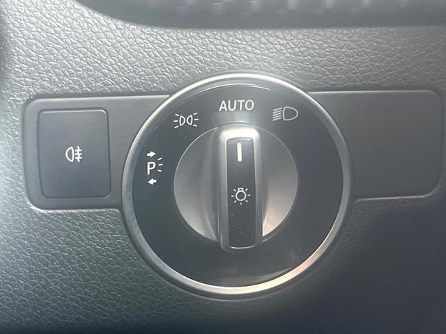 Aクラス A180 スポーツ AMGレザーエクスクルーシブパッケージ レーダーセーフティパッケージ サンルーフ 黒革シート 後期型 カープレイ 純正ナビ バックカメラ キーレスゴー シートヒーター Bluetooth 禁煙車(24枚目)