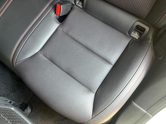 Aクラス A180 スポーツ AMGレザーエクスクルーシブパッケージ レーダーセーフティパッケージ サンルーフ 黒革シート 後期型 カープレイ 純正ナビ バックカメラ キーレスゴー シートヒーター Bluetooth 禁煙車(47枚目)