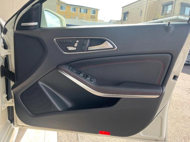 Aクラス A180 スポーツ AMGレザーエクスクルーシブパッケージ レーダーセーフティパッケージ サンルーフ 黒革シート 後期型 カープレイ 純正ナビ バックカメラ キーレスゴー シートヒーター Bluetooth 禁煙車(49枚目)