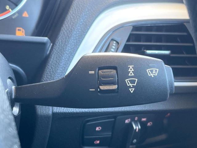 1シリーズ 118i スタイル パーキングサポートパッケージ シートヒーター 純正ナビ フルセグ Bluetooth インテリジェントセーフティ クルーズコントロール LEDヘッドライト オートライト 純正16インチAW 禁煙車(27枚目)
