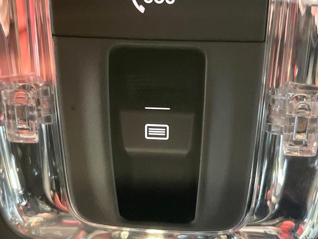 Ａクラスセダン Ａ２００ｄセダンＡＭＧレザエクスクルーシブパッケージ　パノラミックスライディングルーフ　アドバンスドパッケージ　赤黒革シート　純正ナビ　フルセグ　全周囲カメラ　シートヒーター　アダプティブクルコン　ブラインドスポットアシスト　純正１８インチＡＷ　禁煙車（35枚目）