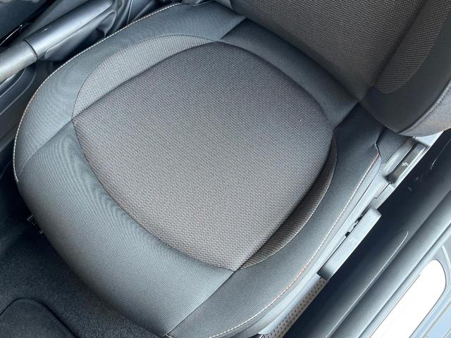 MINI クーパー ユニオンジャックテールライト カメラ/パーキングアシストパッケージ ペッパーパッケージ 純正ナビ Bluetooth LEDヘッドライト オートライト ETC 禁煙車 コンフォートアクセス(34枚目)