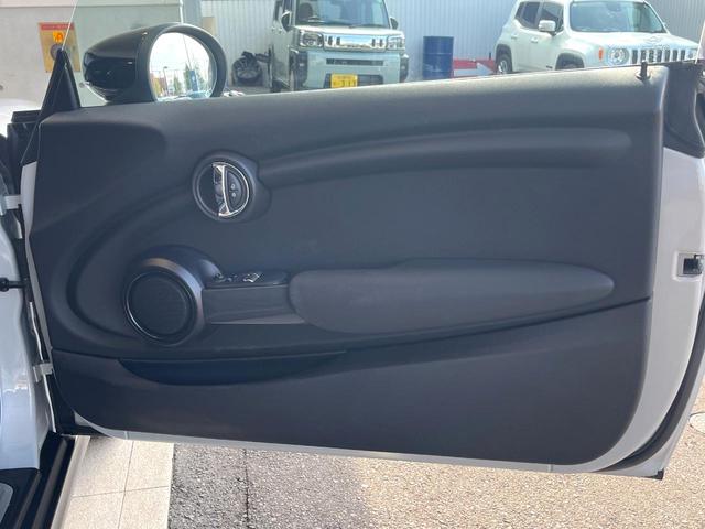 MINI クーパー ユニオンジャックテールライト カメラ/パーキングアシストパッケージ ペッパーパッケージ 純正ナビ Bluetooth LEDヘッドライト オートライト ETC 禁煙車 コンフォートアクセス(37枚目)