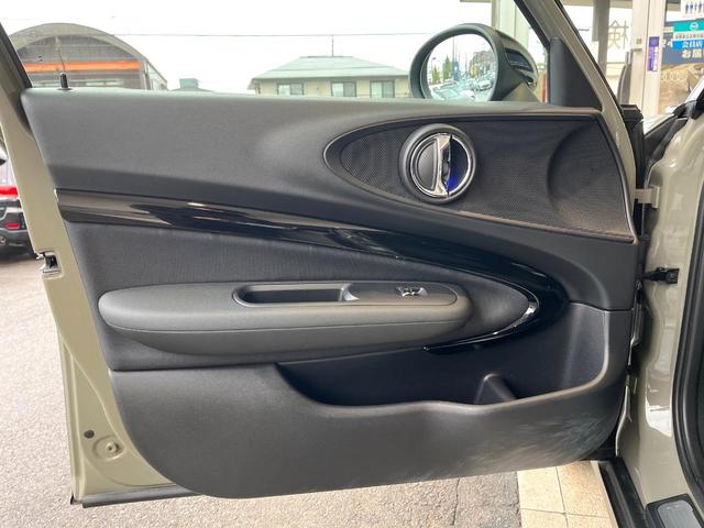 MINI クーパーD クラブマン リアビューカメラ バックソナー 禁煙車 純正ナビ フルセグ ETC Bluetooth レーダークルコン インテリジェントセーフティー デュアルオートエアコン コンフォートアクセス(29枚目)
