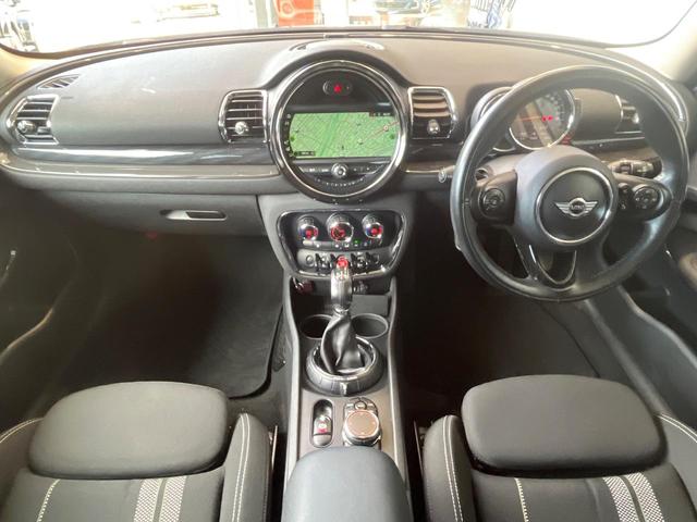 ＭＩＮＩ クーパーＳＤ　クラブマン　ペッパーパッケージ　リアビューカメラ／パークディスタンスコントロール　純正ナビ　Ｂｌｕｅｔｏｏｔｈ　ＬＥＤヘッドライト　オートライト　コンフォートアクセス　純正１７インチＡＷ　禁煙車　スポーツモード（2枚目）