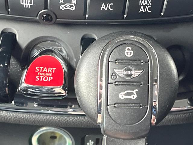 ＭＩＮＩ クーパーＳＤ　クラブマン　ペッパーパッケージ　リアビューカメラ／パークディスタンスコントロール　純正ナビ　Ｂｌｕｅｔｏｏｔｈ　ＬＥＤヘッドライト　オートライト　コンフォートアクセス　純正１７インチＡＷ　禁煙車　スポーツモード（6枚目）