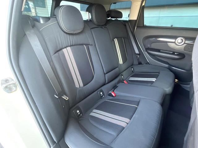 ＭＩＮＩ クーパーＳＤ　クラブマン　ペッパーパッケージ　リアビューカメラ／パークディスタンスコントロール　純正ナビ　Ｂｌｕｅｔｏｏｔｈ　ＬＥＤヘッドライト　オートライト　コンフォートアクセス　純正１７インチＡＷ　禁煙車　スポーツモード（9枚目）