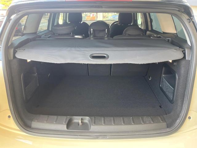 ＭＩＮＩ クーパーＳＤ　クラブマン　ペッパーパッケージ　リアビューカメラ／パークディスタンスコントロール　純正ナビ　Ｂｌｕｅｔｏｏｔｈ　ＬＥＤヘッドライト　オートライト　コンフォートアクセス　純正１７インチＡＷ　禁煙車　スポーツモード（12枚目）