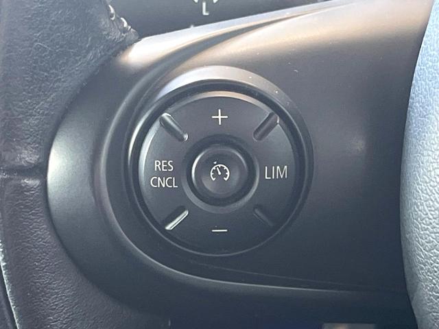 ＭＩＮＩ クーパーＳＤ　クラブマン　ペッパーパッケージ　リアビューカメラ／パークディスタンスコントロール　純正ナビ　Ｂｌｕｅｔｏｏｔｈ　ＬＥＤヘッドライト　オートライト　コンフォートアクセス　純正１７インチＡＷ　禁煙車　スポーツモード（22枚目）