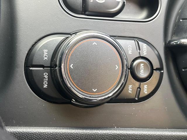 ＭＩＮＩ クーパーＳＤ　クラブマン　ペッパーパッケージ　リアビューカメラ／パークディスタンスコントロール　純正ナビ　Ｂｌｕｅｔｏｏｔｈ　ＬＥＤヘッドライト　オートライト　コンフォートアクセス　純正１７インチＡＷ　禁煙車　スポーツモード（33枚目）