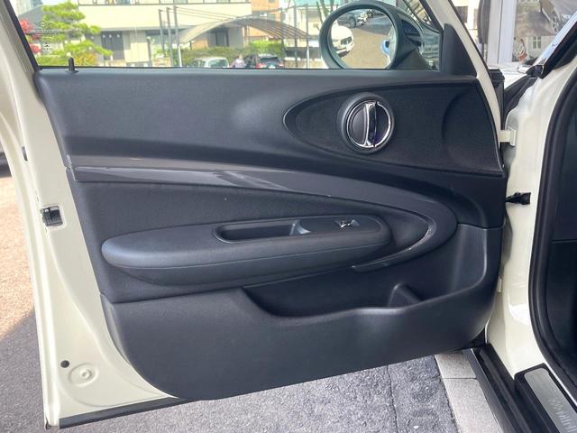 ＭＩＮＩ クーパーＳＤ　クラブマン　ペッパーパッケージ　リアビューカメラ／パークディスタンスコントロール　純正ナビ　Ｂｌｕｅｔｏｏｔｈ　ＬＥＤヘッドライト　オートライト　コンフォートアクセス　純正１７インチＡＷ　禁煙車　スポーツモード（40枚目）