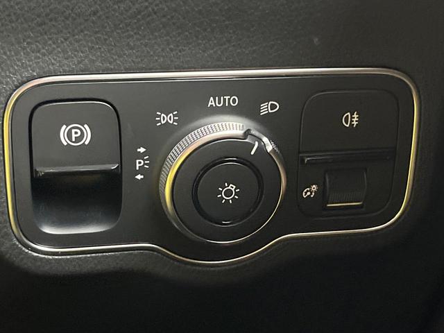 GLAクラス GLA200d 4マチック AMGライン 禁煙車 ナビゲーションパッケージ レーダーセーフティ アダプティブクルコン ブラインドスポットアシスト Bluetooth 全周囲カメラ シートヒーター マルチビームLEDヘッドライト メモリーシート(25枚目)