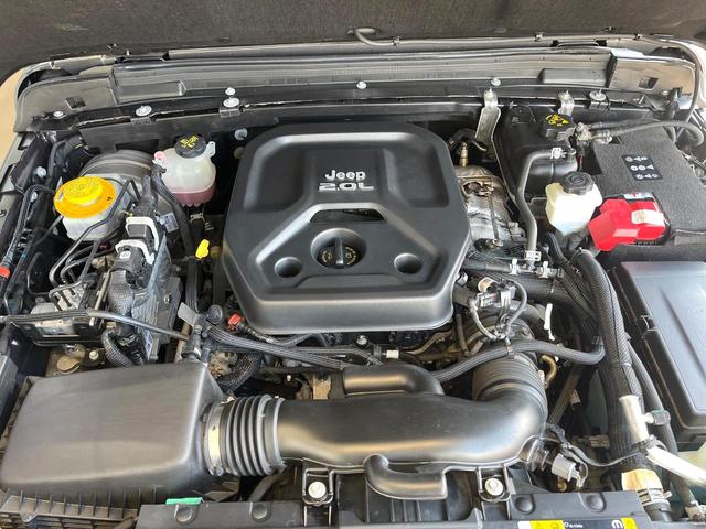 ジープ・ラングラーアンリミテッド サハラ　１オーナー　禁煙　黒革シート　ステアリング＆シートヒーター　純正ナビ　カープレイ　フルセグ　Ｂｌｕｅｔｏｏｔｈ　アダプティブクルコン　ブラインドスポットアシスト　スマートキー　純正１８インチＡＷ（21枚目）