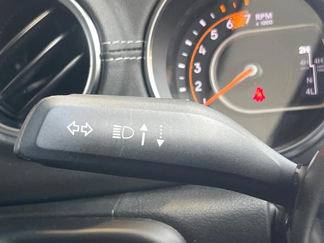 ジープ・ラングラーアンリミテッド サハラ　１オーナー　禁煙　黒革シート　ステアリング＆シートヒーター　純正ナビ　カープレイ　フルセグ　Ｂｌｕｅｔｏｏｔｈ　アダプティブクルコン　ブラインドスポットアシスト　スマートキー　純正１８インチＡＷ（26枚目）