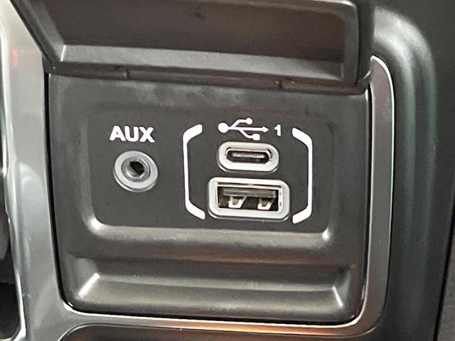 ジープ・ラングラーアンリミテッド サハラ　１オーナー　禁煙　黒革シート　ステアリング＆シートヒーター　純正ナビ　カープレイ　フルセグ　Ｂｌｕｅｔｏｏｔｈ　アダプティブクルコン　ブラインドスポットアシスト　スマートキー　純正１８インチＡＷ（36枚目）