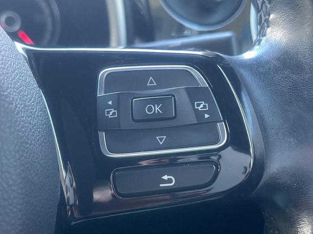 ザ・ビートル デザイン　レザーシートパッケージ　７１４ＳＤＣＷパッケージ　ＨＩＤヘッドライト　黒革シート　シートヒーター　クルコン　バックカメラ　スマートキー　Ｂｌｕｅｔｏｏｔｈ　禁煙車　オートライト　純正１６インチＡＷ（24枚目）