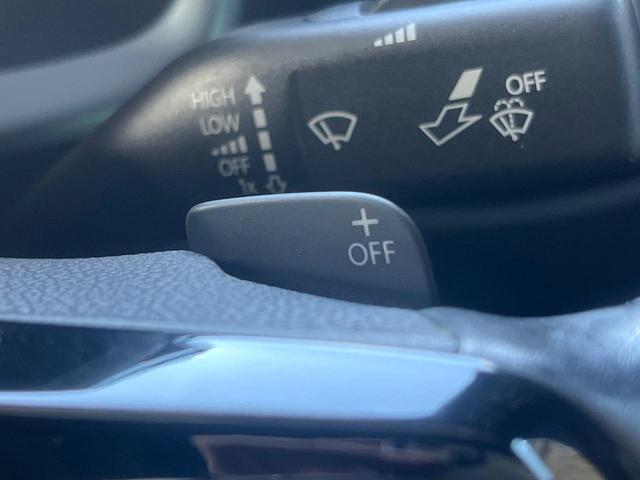 ザ・ビートル デザイン　レザーシートパッケージ　７１４ＳＤＣＷパッケージ　ＨＩＤヘッドライト　黒革シート　シートヒーター　クルコン　バックカメラ　スマートキー　Ｂｌｕｅｔｏｏｔｈ　禁煙車　オートライト　純正１６インチＡＷ（26枚目）